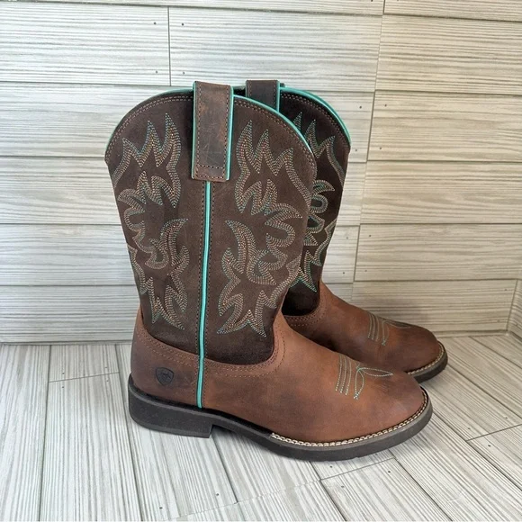 Ariat Delilah Round Toe Western Boot women’s - Picture 2 of 10